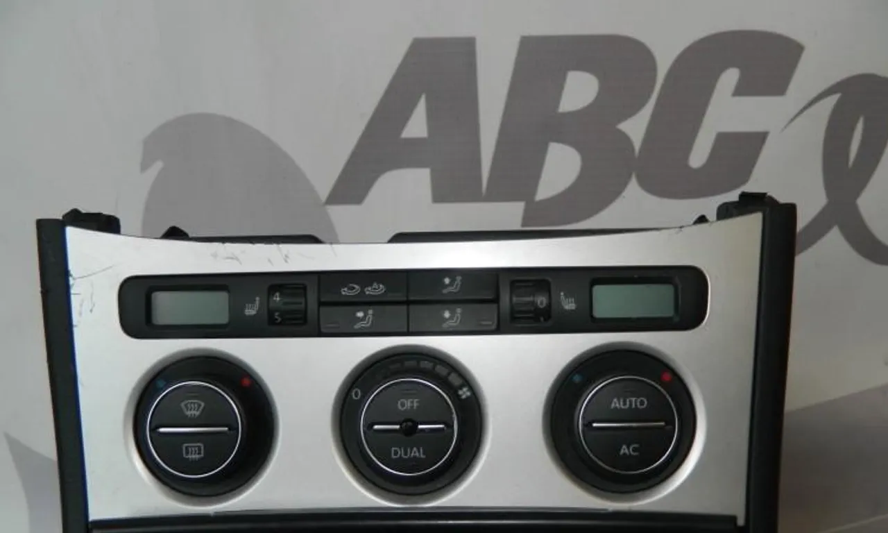 Panou comanda clima VOLKSWAGEN PASSAT ALLTRACK B7 2012-2014