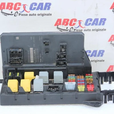 Panou sigurante VOLKSWAGEN CRAFTER 30-35 bus 2006-2016 A9069006601, vedere frontata