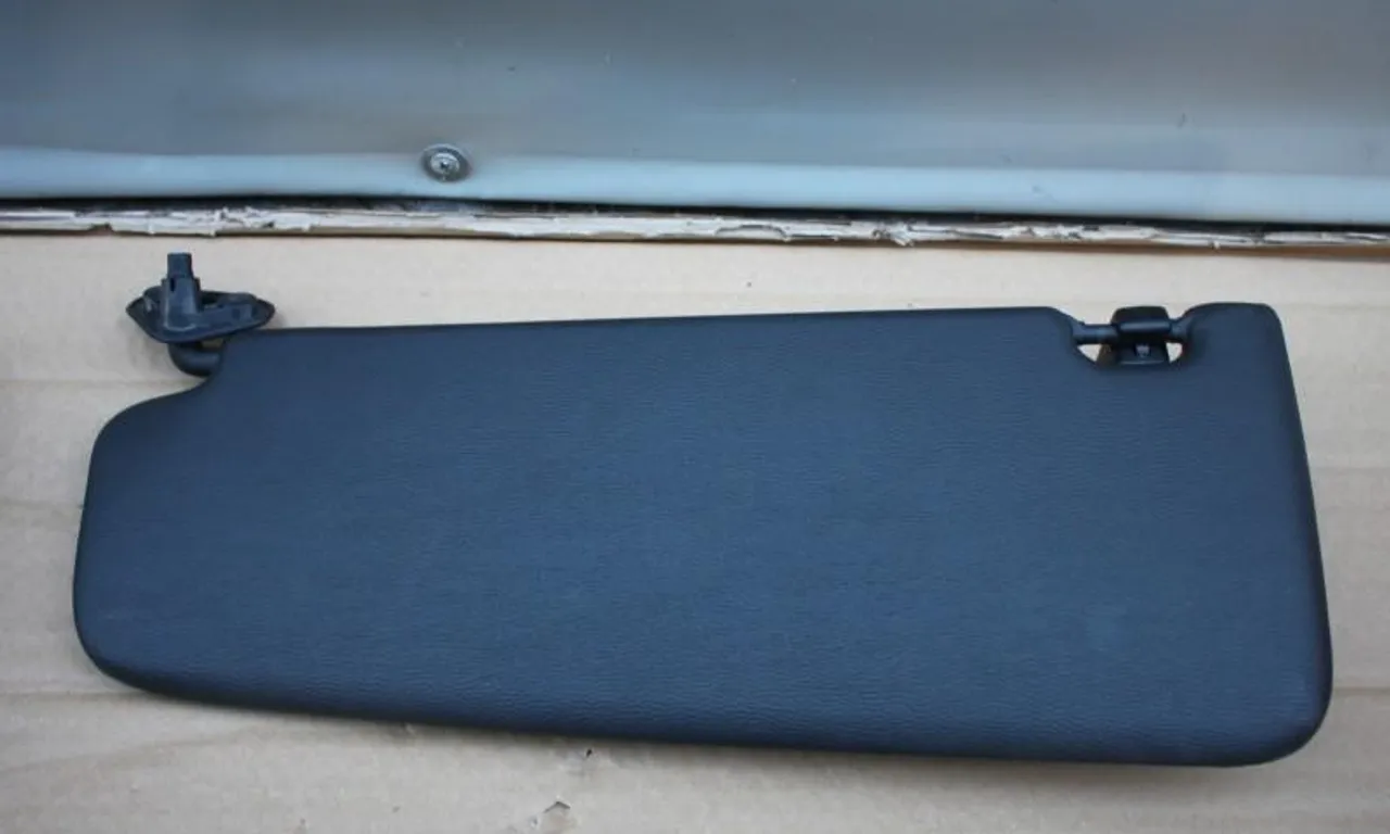 Parasolar dreapta BMW X1 2009-2015