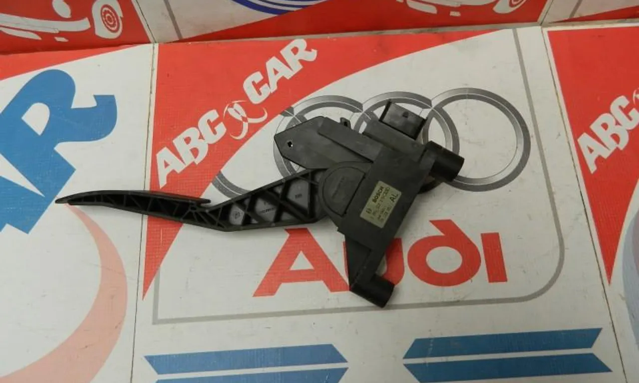 Pedala acceleratie OPEL ASTRA G CLASSIC Caravan 2004-2009