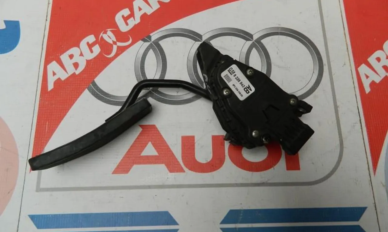 Pedala acceleratie OPEL ASTRA G CLASSIC Caravan 2004-2009