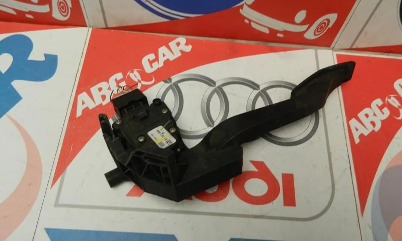 Pedala acceleratie OPEL CORSA CLASSIC C 2000-2009