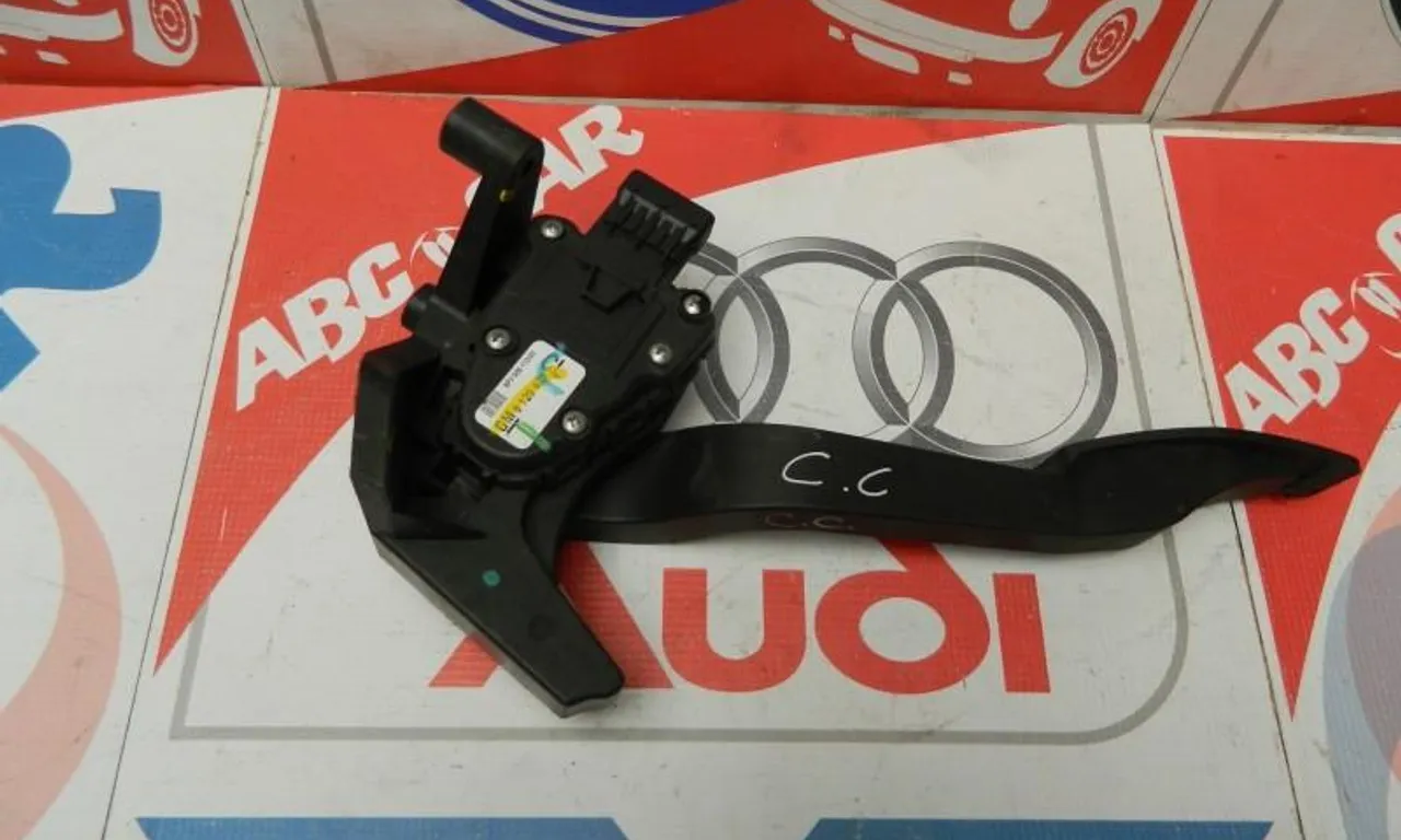 Pedala acceleratie OPEL CORSA CLASSIC C 2000-2009