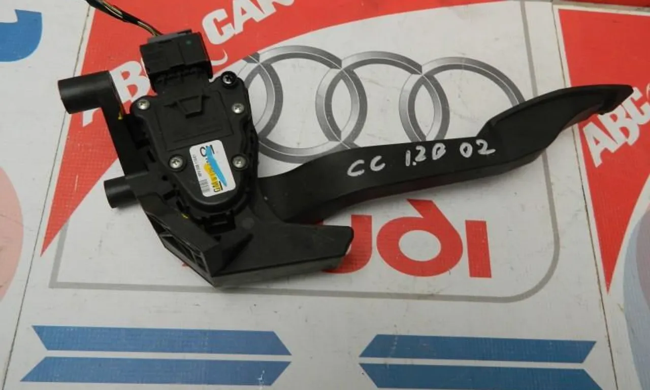 Pedala acceleratie OPEL CORSA CLASSIC C 2000-2009
