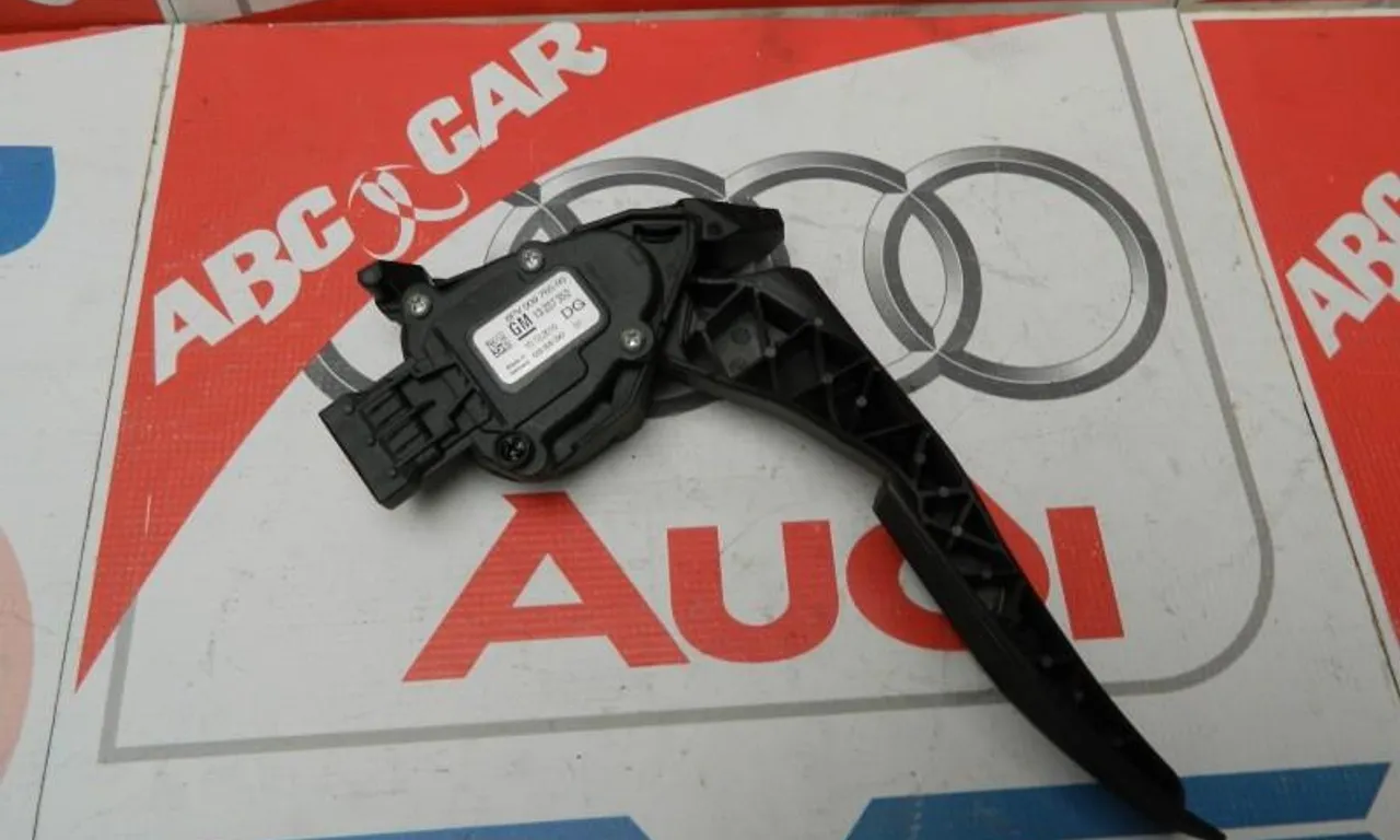 Pedala acceleratie OPEL INSIGNIA A 2008-2017