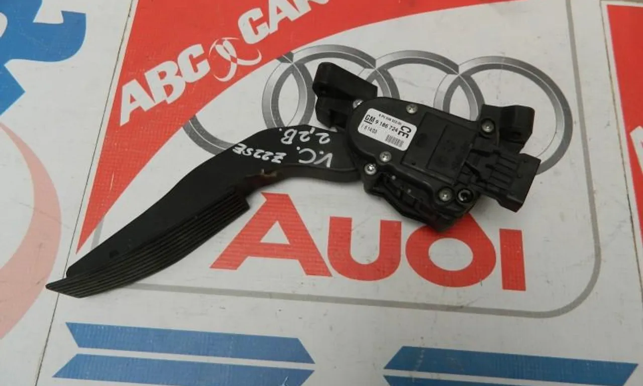 Pedala acceleratie OPEL VECTRA C GTS 2002-2009