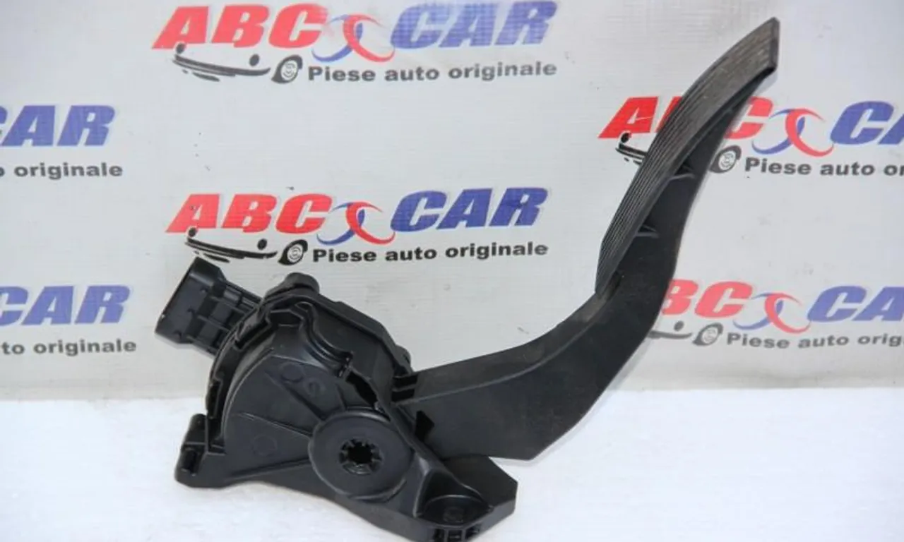 Pedala acceleratie OPEL ZAFIRA TOURER C 2011-null