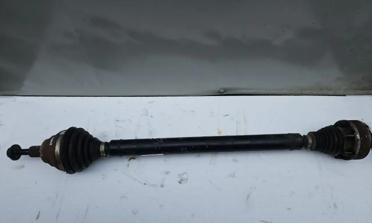 Planetara dreapta fata VOLKSWAGEN PASSAT B6 2005-2011