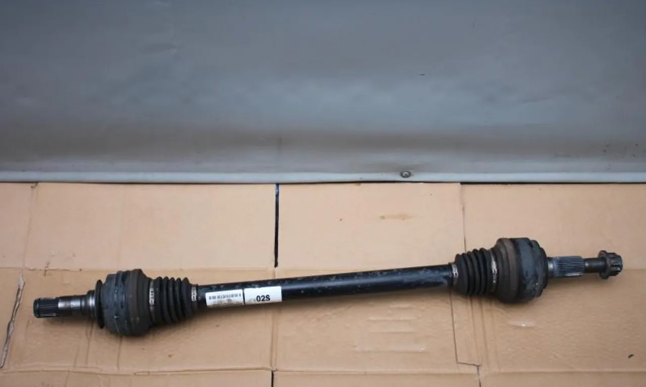 Planetara dreapta spate VOLKSWAGEN TOUAREG 2010-2018