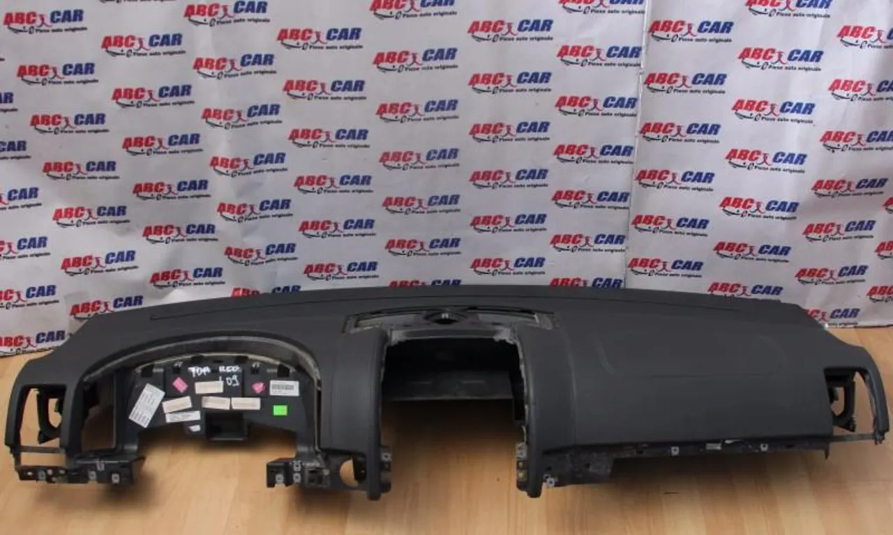 Plansa bord piele VOLKSWAGEN TOUAREG 2002-2013