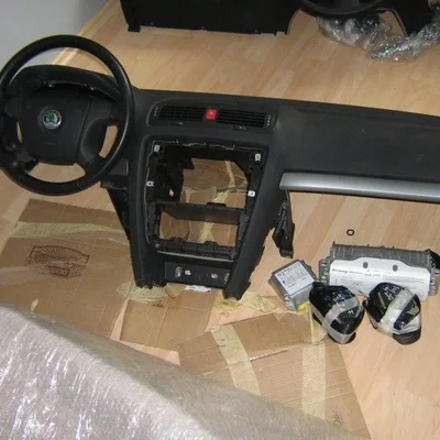 Plansa bord SKODA OCTAVIA II 2004-2013, vedere frontata