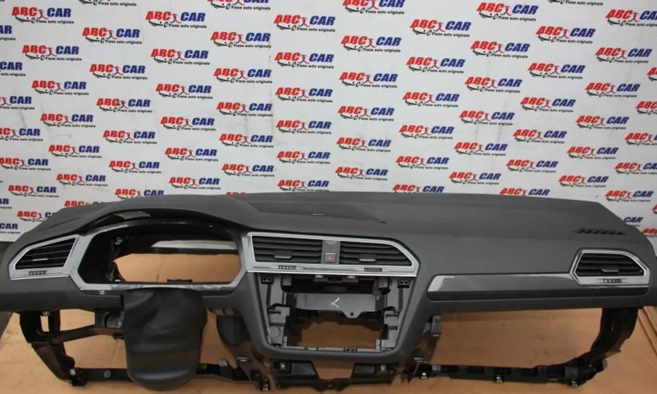 Plansa bord VOLKSWAGEN TIGUAN 2016-2024