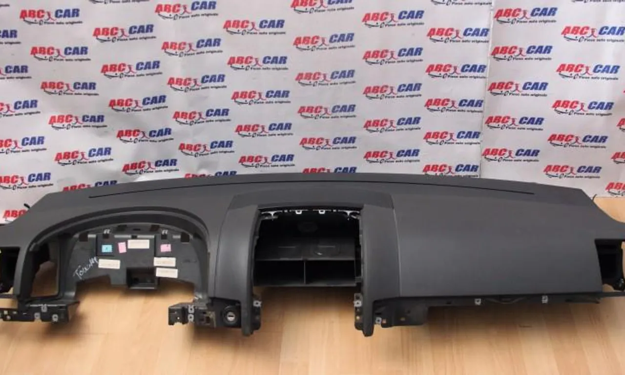 Plansa bord VOLKSWAGEN TOUAREG 2002-2013
