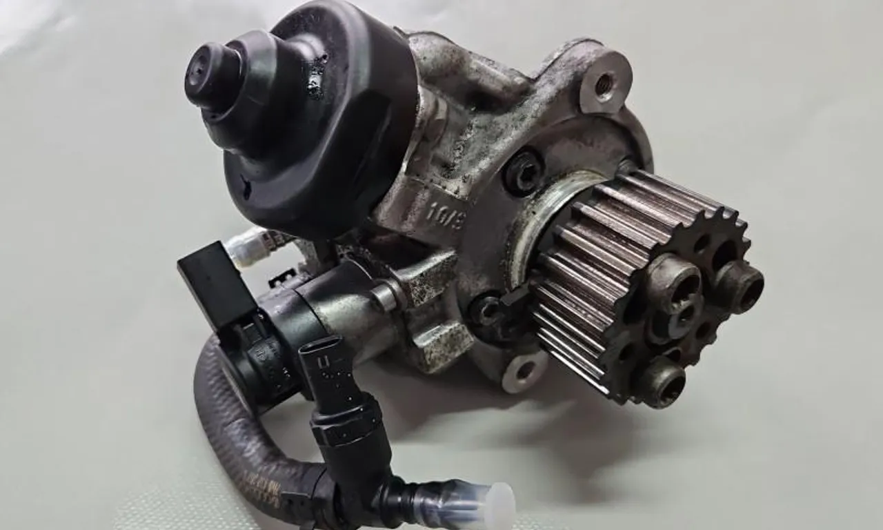 Pompa inalta presiune VOLKSWAGEN PASSAT B6 2005-2011