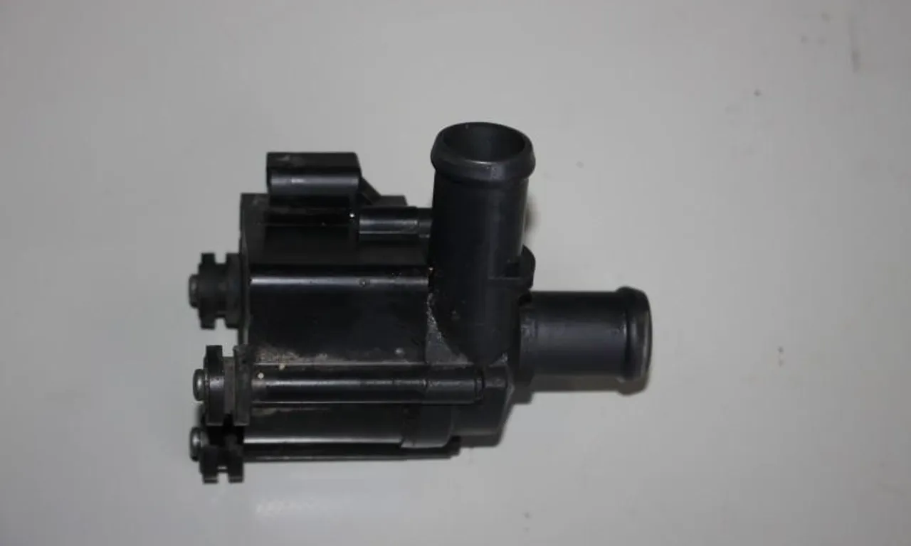 Pompa recirculare apa SEAT LEON 2012-2021