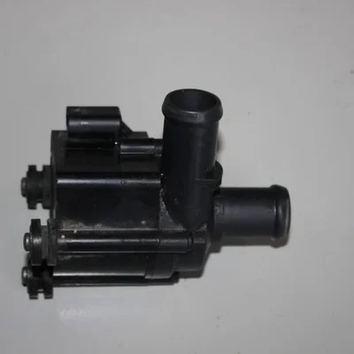 Pompa recirculare apa VOLKSWAGEN TIGUAN 2016-2024 5Q0965561B, vedere frontata