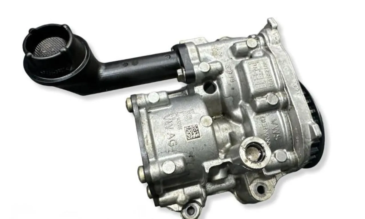 Pompa ulei VOLKSWAGEN PASSAT CC B7 2011-2017