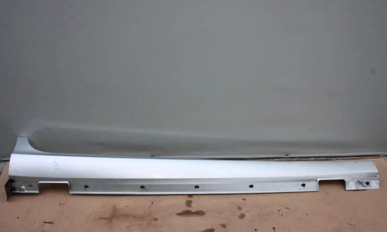 Prag dreapta MERCEDES CLS 2017-null