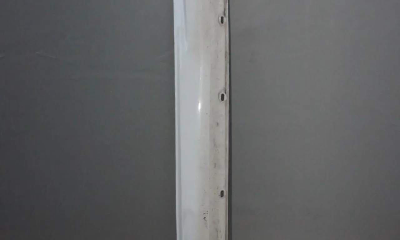 Prag stanga MERCEDES C-CLASS 2007-2015