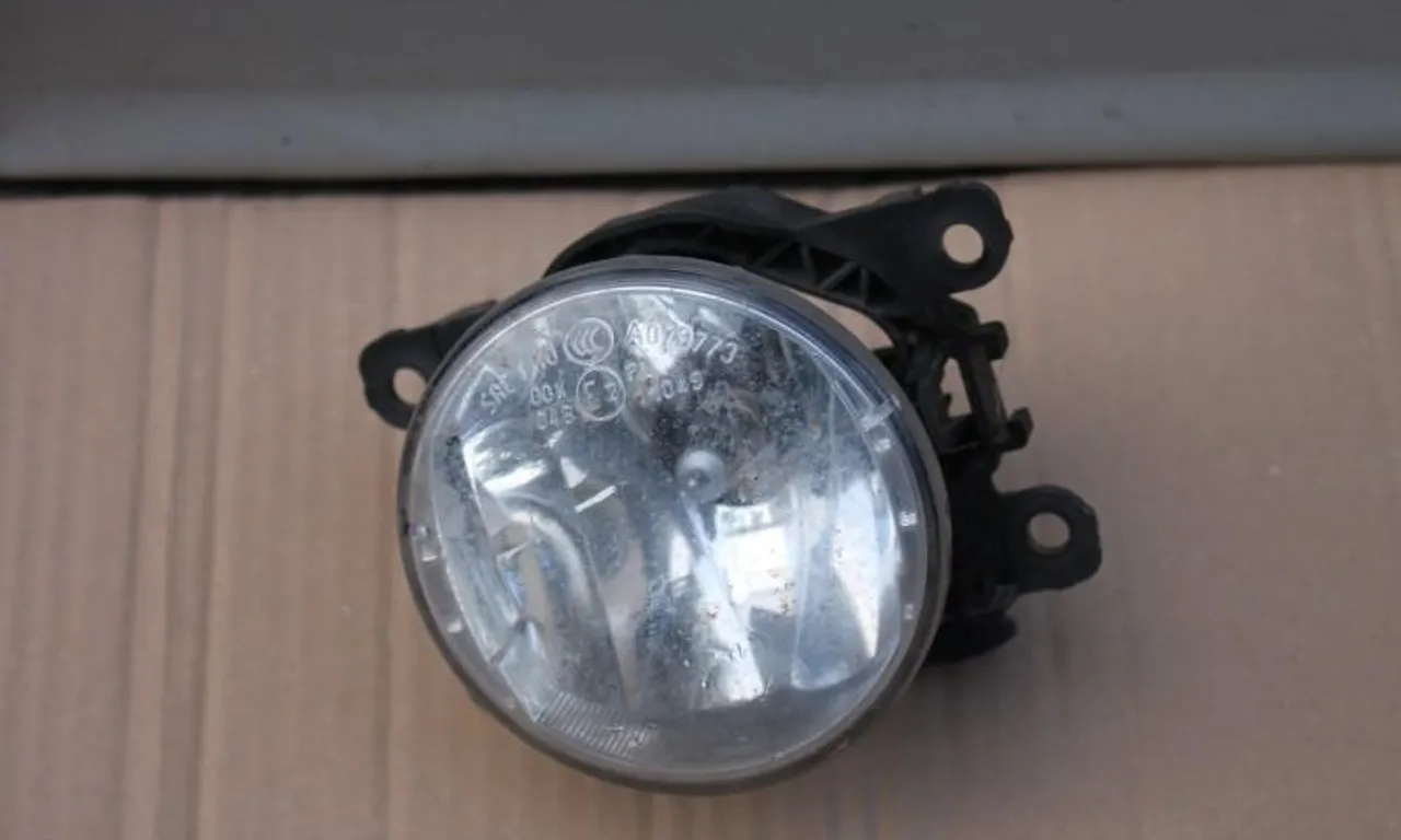 Proiector ceata dreapta RENAULT GRAND SCENIC III 2009-2016