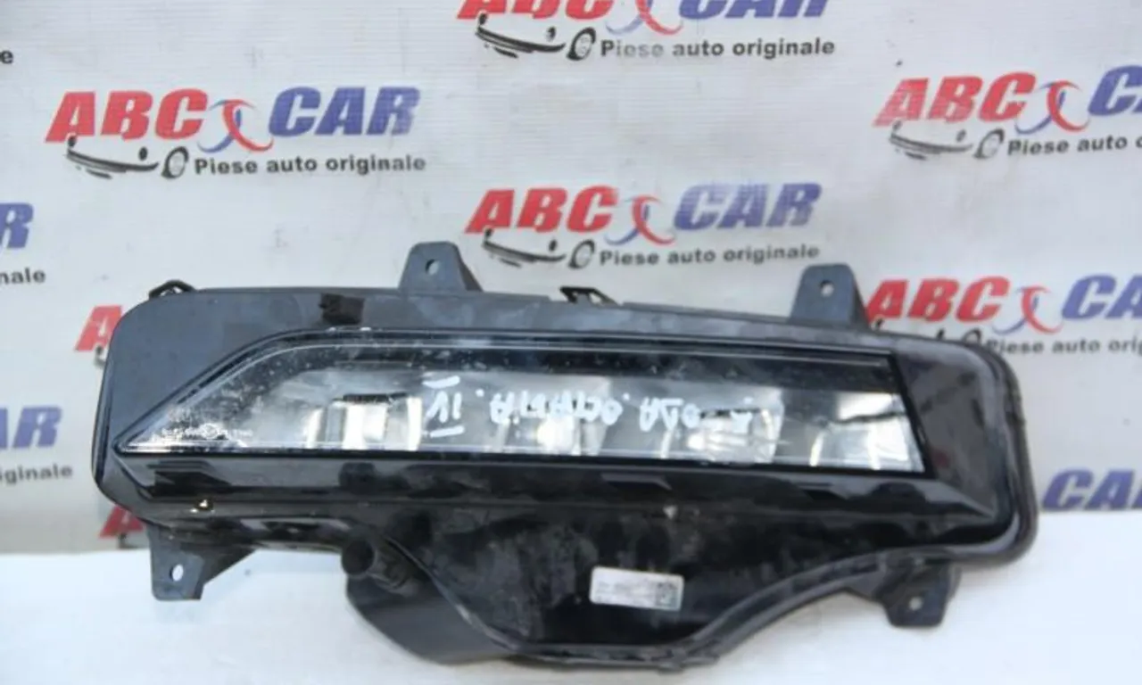 Proiector stanga LED SKODA OCTAVIA IV 2019-null