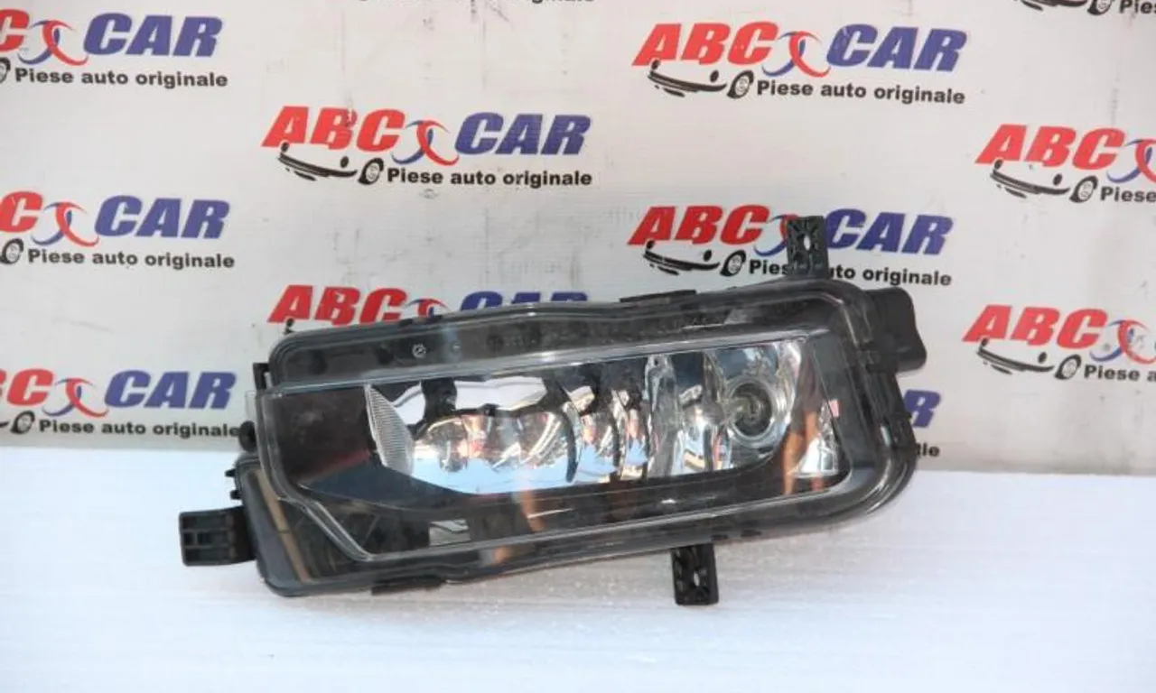 Proiector stanga VOLKSWAGEN TRANSPORTER T6 2015-2024