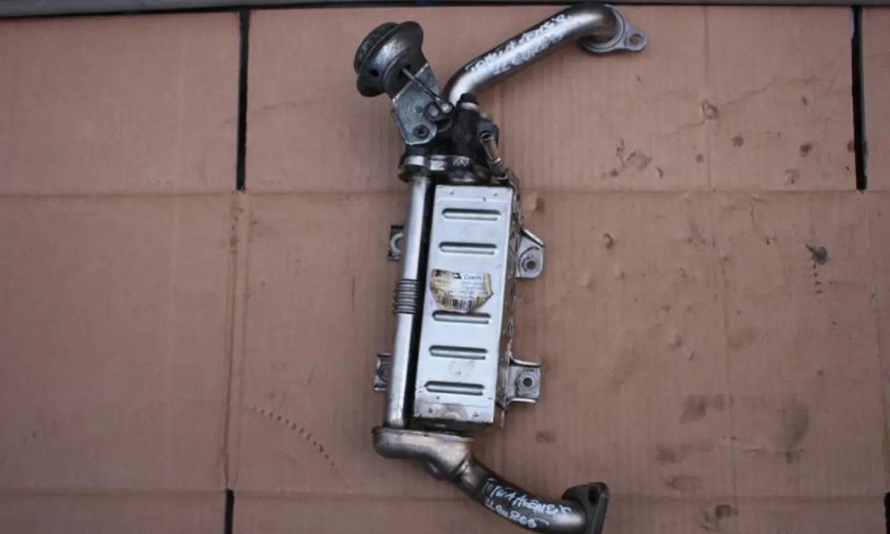 Racitor gaze TOYOTA RAV 4 III 2005-2014