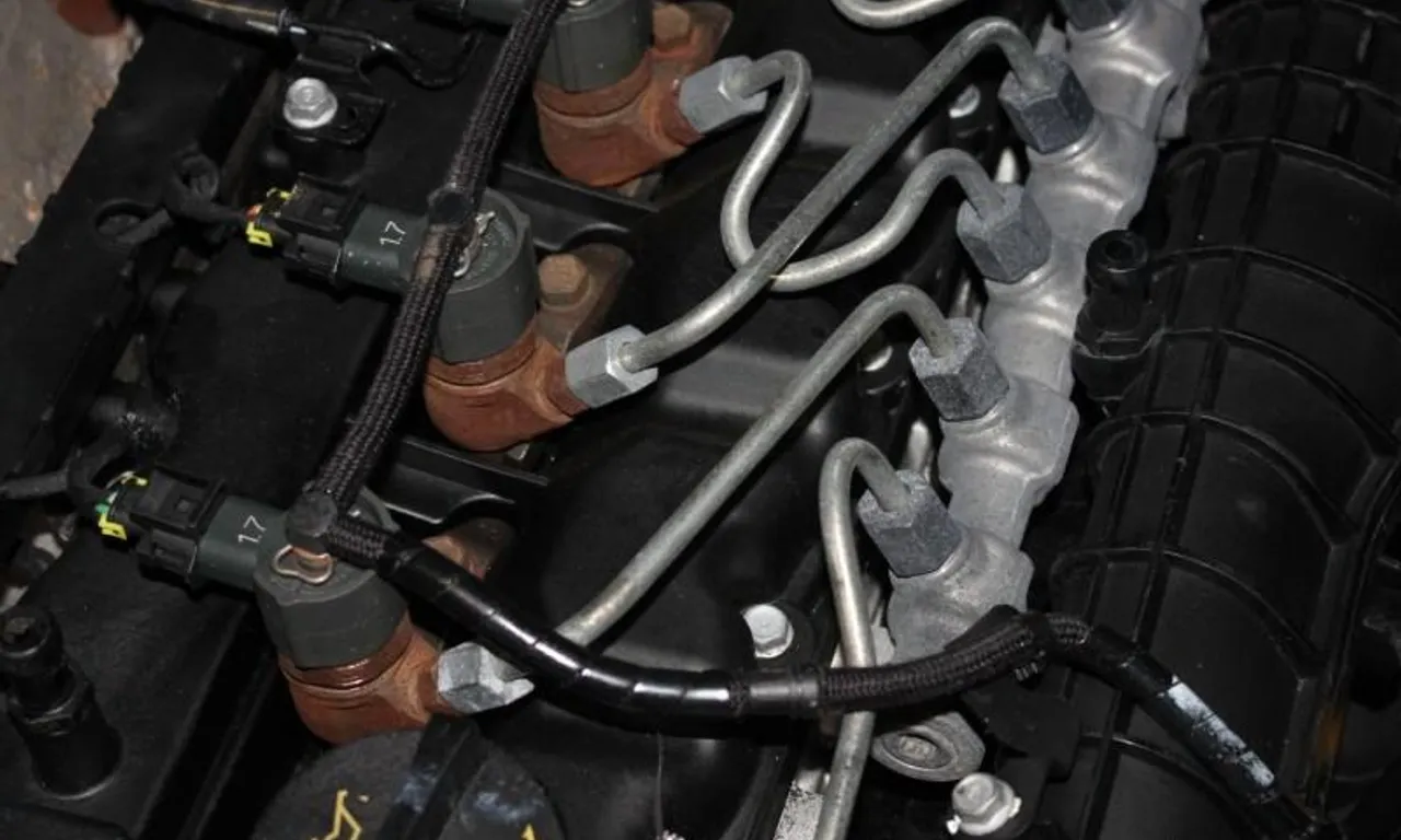 Rampa injectoare KIA SPORTAGE III 2009-2017