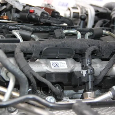 Rampa injectoare SKODA OCTAVIA IV 2019-2026 05L089, vedere frontata