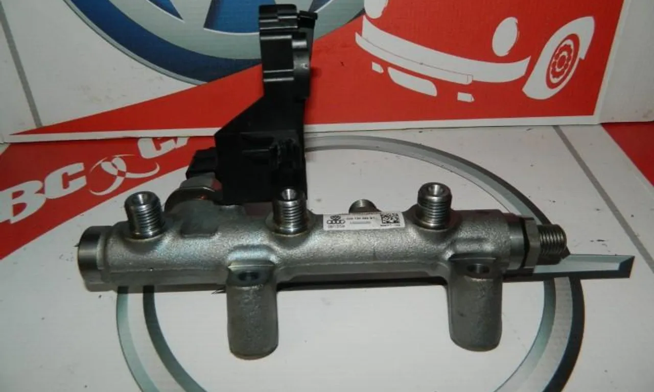 Rampa injectoare VOLKSWAGEN TOUAREG 2010-2018