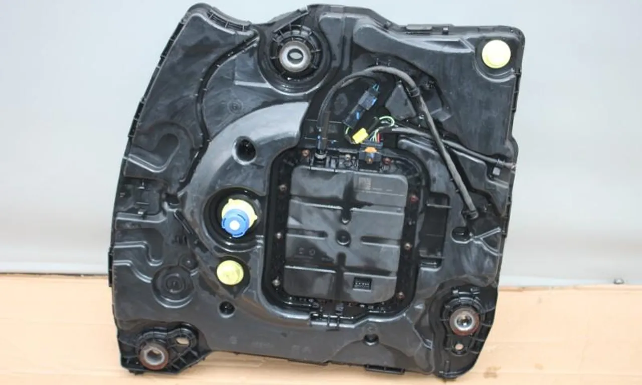 Rezervor AdBlue cu pompa CITROEN C4 CACTUS 2014-null