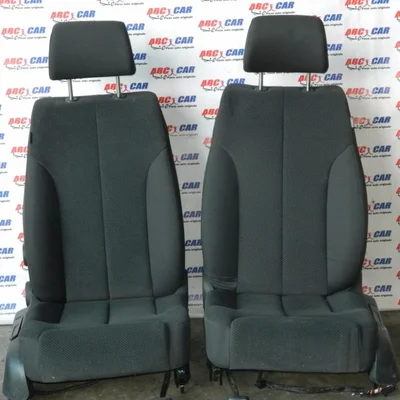 Scaune stanga-dreapta fata din material VOLKSWAGEN PASSAT B6 Variant 2005-2011, vedere frontata