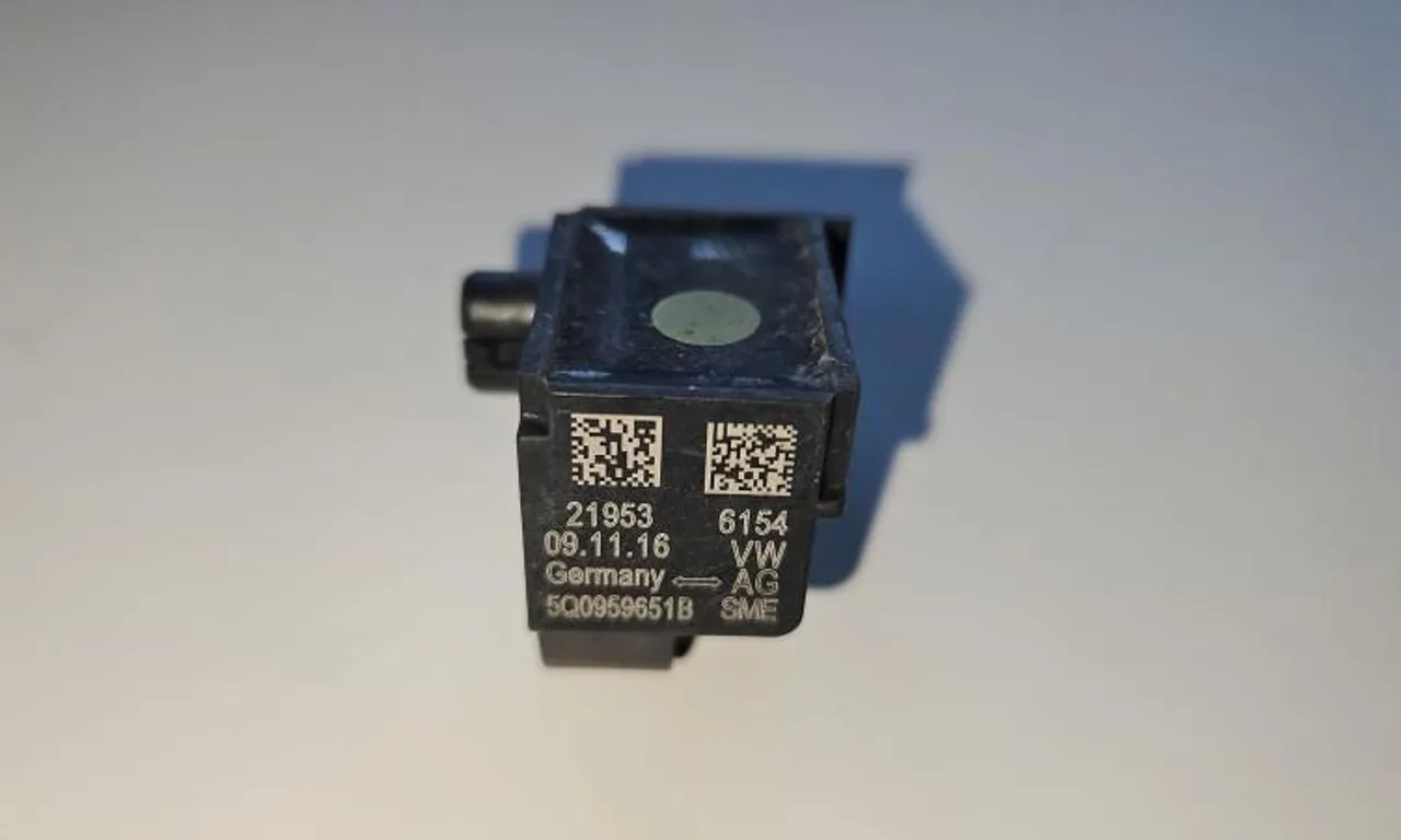 Senzor impact VOLKSWAGEN TIGUAN 2016-2024