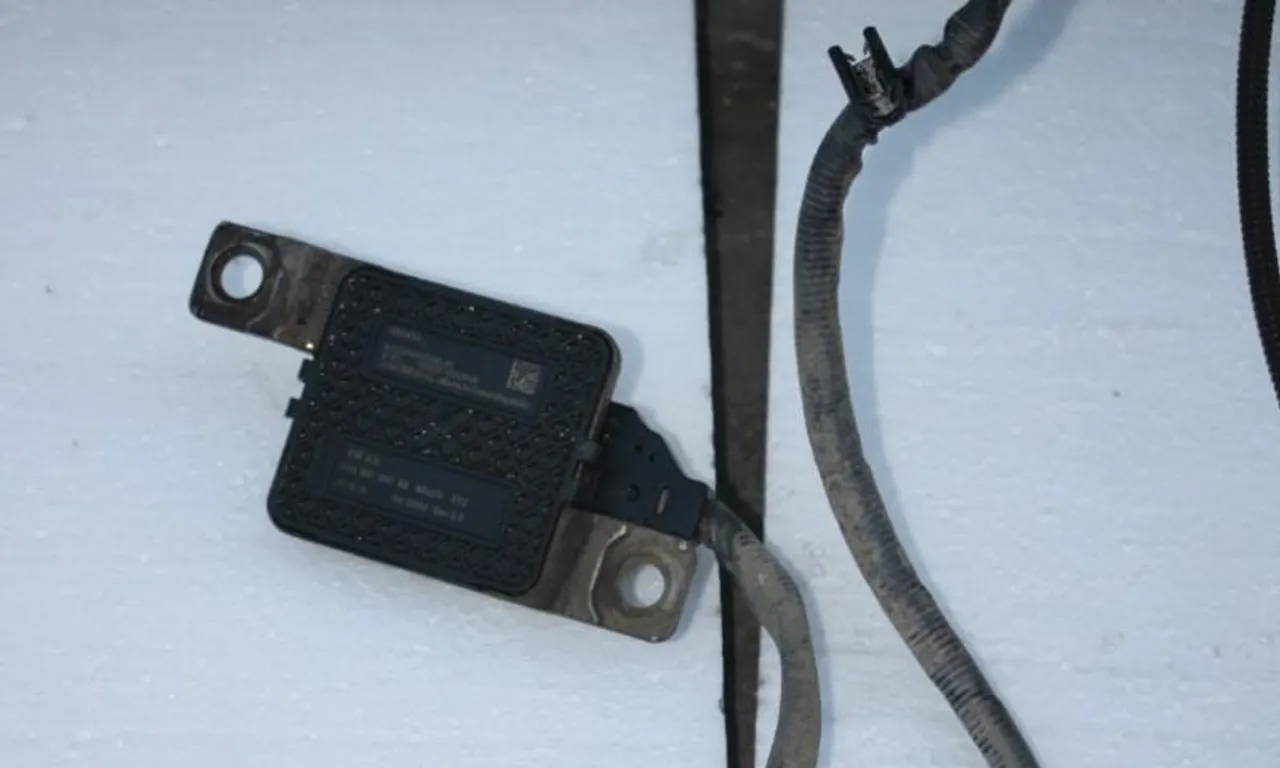 Senzor NOX VOLKSWAGEN TOUAREG 2010-2018