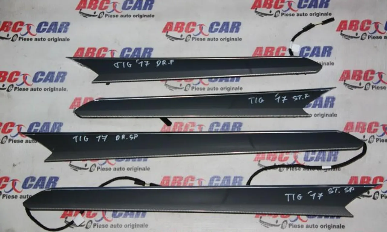 Set ornamente tapiterie usa LED VOLKSWAGEN TIGUAN 2016-2024