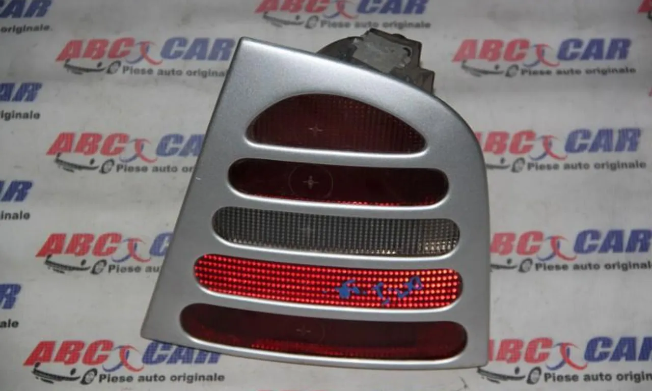 Stop dreapta cu ornament SKODA OCTAVIA I 1996-2010