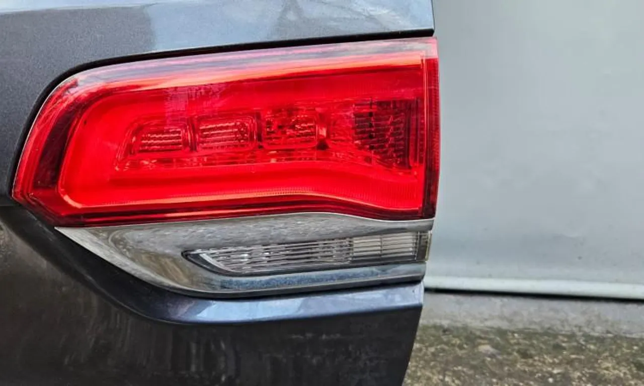 Stop haion / portbagaj dreapta JEEP GRAND CHEROKEE IV 2010-null