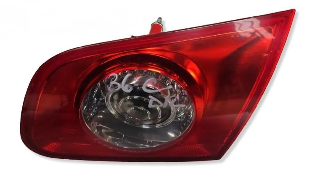 Stop haion / portbagaj dreapta VOLKSWAGEN PASSAT B6 2005-2011