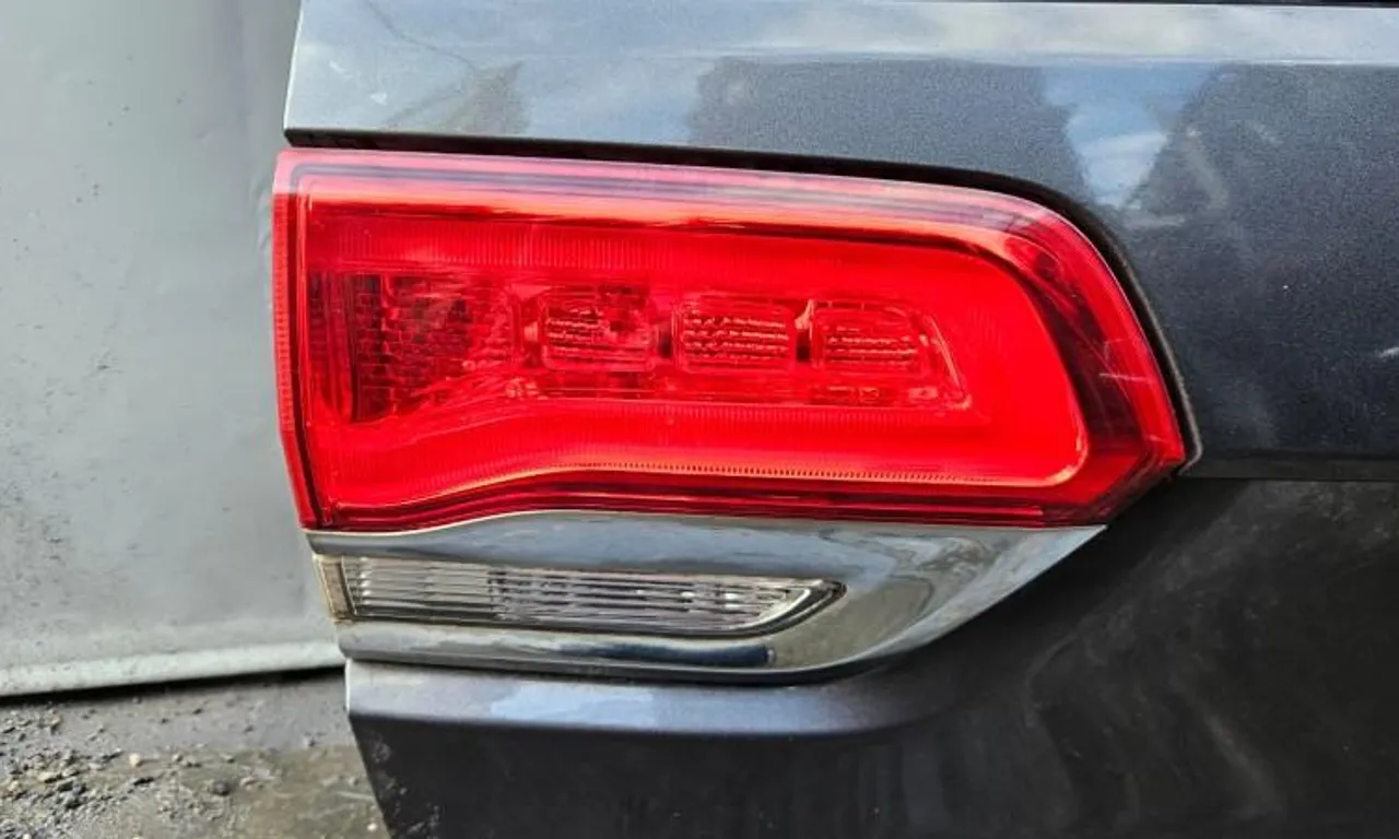 Stop haion / portbagaj stanga JEEP GRAND CHEROKEE IV 2010-null