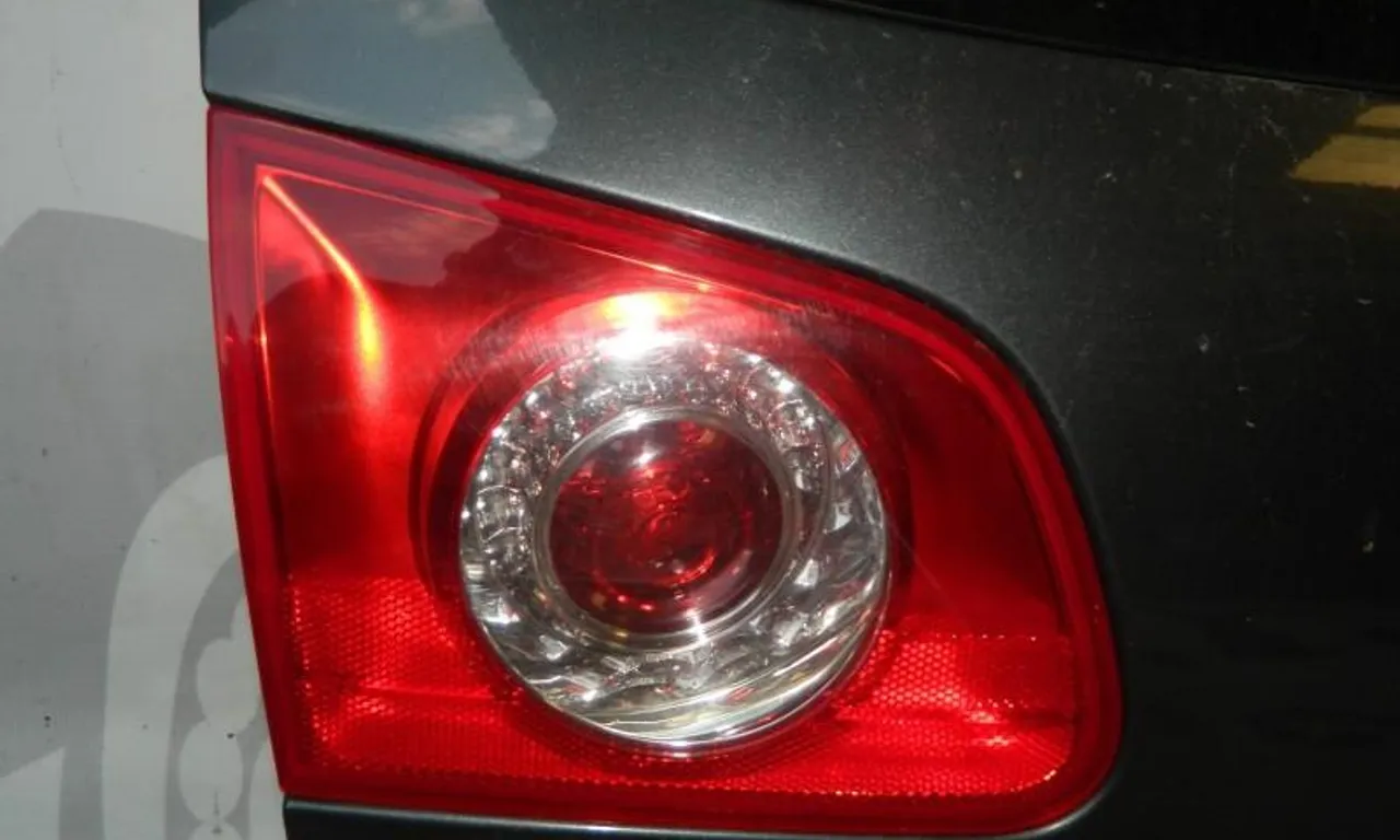 Stop stanga haion VOLKSWAGEN PASSAT ALLTRACK B7 2012-2014