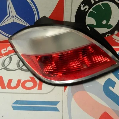 Stop stanga OPEL ASTRA H TwinTop 2005-2010, vedere frontata