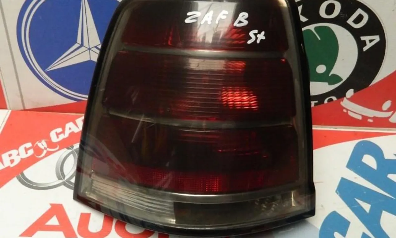Stop stanga OPEL ZAFIRA B 2005-2015