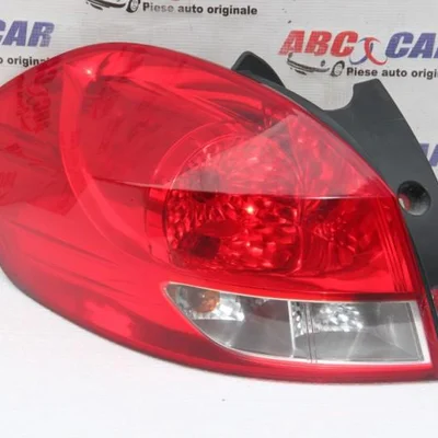 Stop stanga RENAULT CLIO III 2005-2014 8200586843, vedere frontata