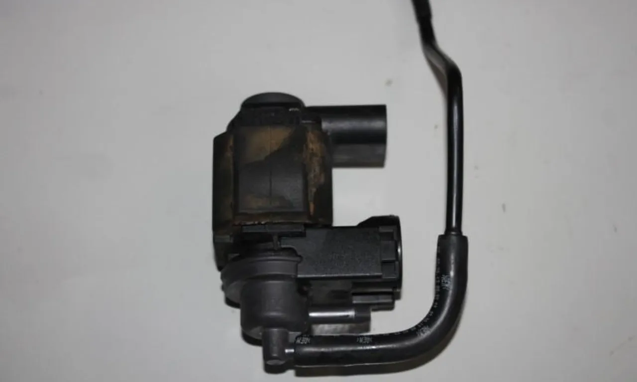 Supapa vacuum VOLKSWAGEN TOUAREG 2010-2018