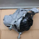 Suport motor dreapta AUDI Q7 2015-2026 4M0199372M, vedere frontata