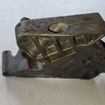 Suport motor VOLKSWAGEN TOURAN 2003-2011 03G199207A, vedere frontata