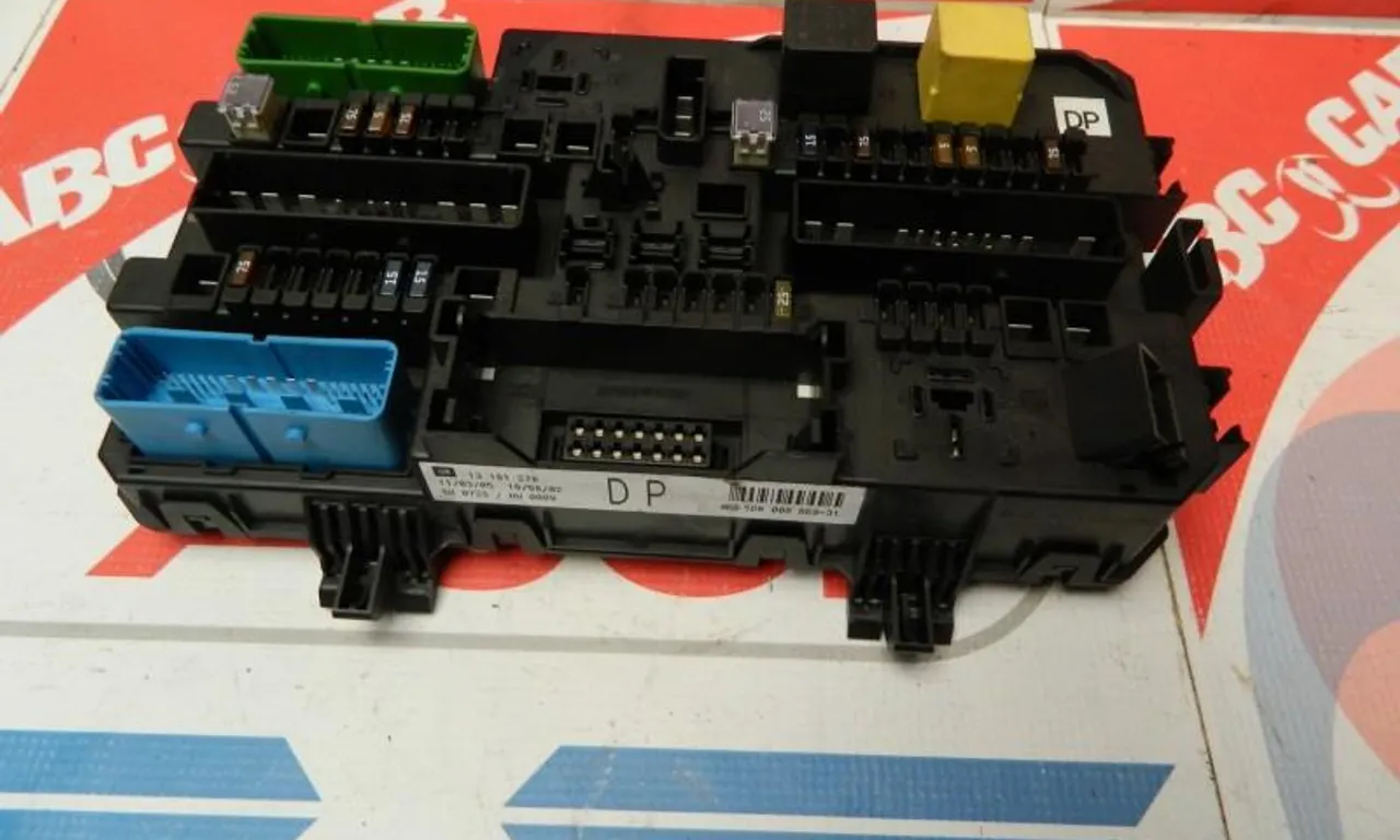 Tablou siguranta OPEL ASTRA H TwinTop 2005-2010