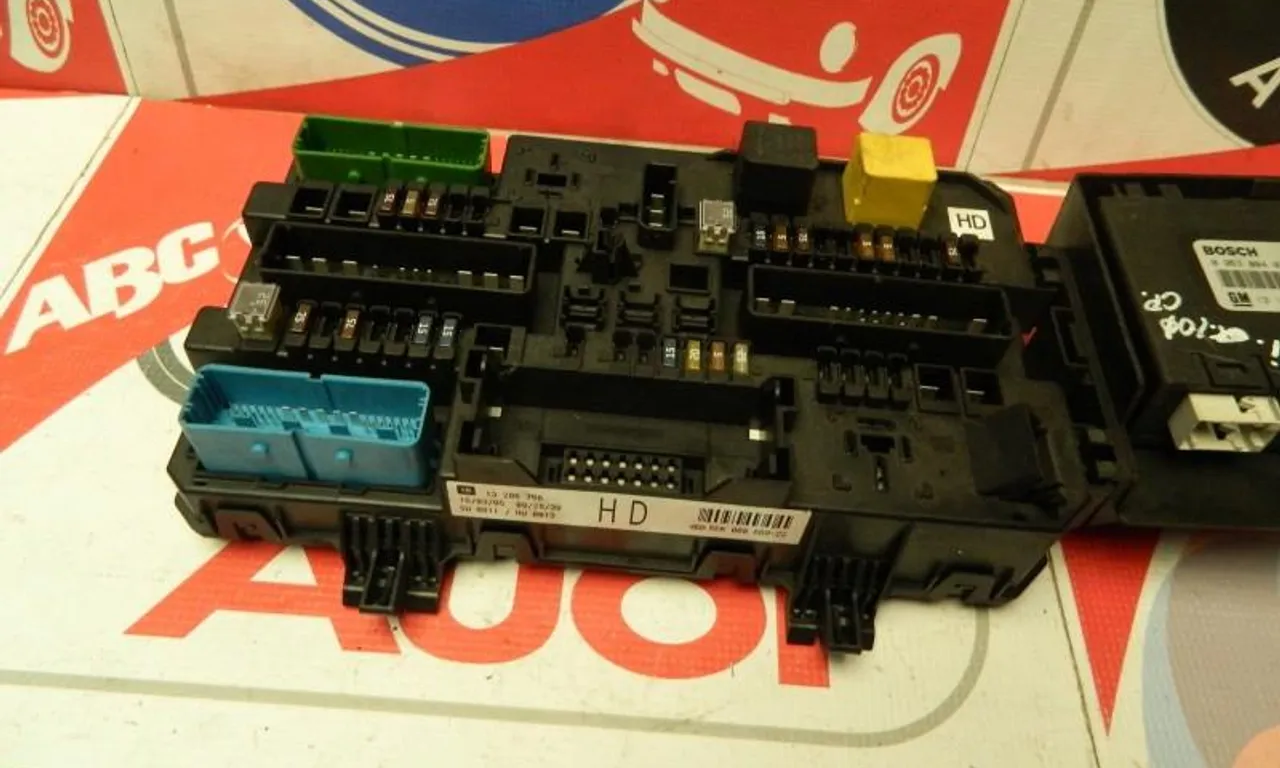 Tablou siguranta OPEL ASTRA H TwinTop 2005-2010