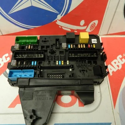 Tablou siguranta OPEL ASTRA H TwinTop 2005-2010 13206769HG, vedere frontata