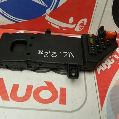 Tablou siguranta OPEL VECTRA C GTS 2002-2009 24400590AA, vedere frontata